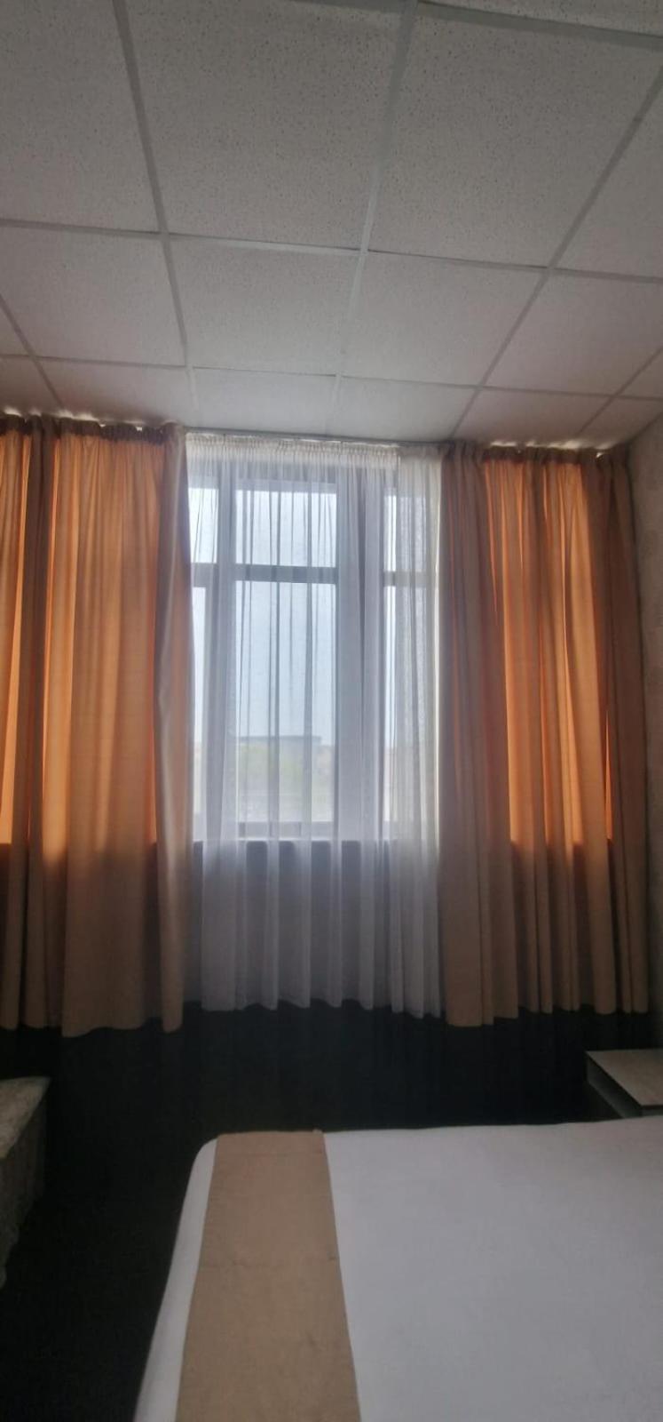 Tarlan Hotel Aktau  Exterior foto